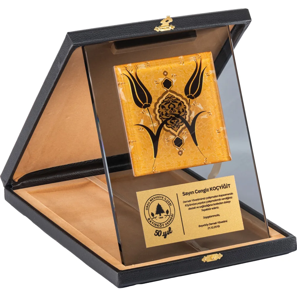 Kutulu Kristal Plaket